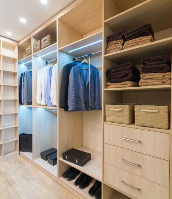 Bedroomcloset02