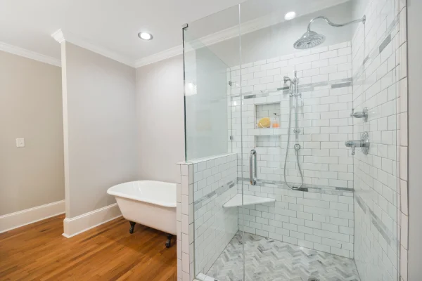 Custom Shower Doors for Home Builders